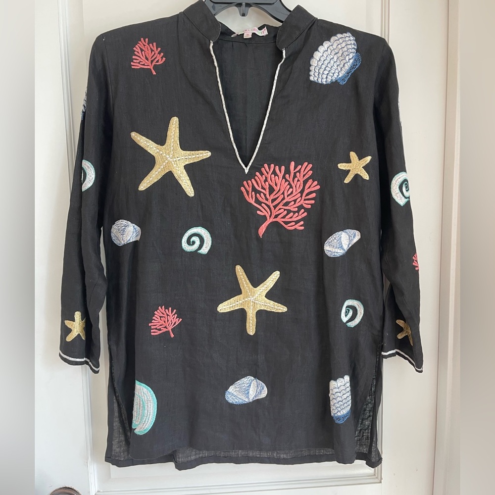 Barbara Gerwit  M long sleeve linen Seascape  top.
